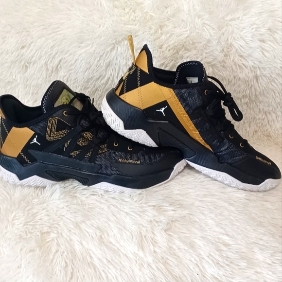 JORDAN ONE TAKE 2 - Picture 3 of 7